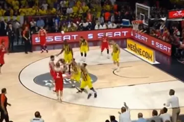 Zapjevao u izravnom prijenosu i postao hit