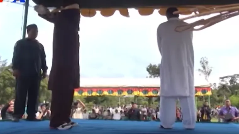 Strava: na javnom &scaron;ibanju dvojice homoseksualaca svjetina pljeskala