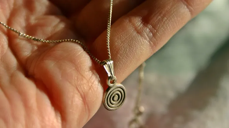 Kako očistiti zlato: savjeti za jednostavno či&scaron;ćenje zlatnine