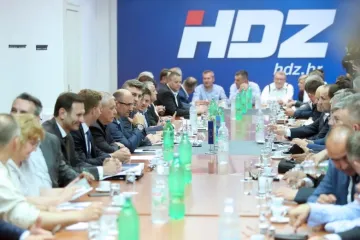 Brkić o autobusima birača iz Hercegovine: 'Svi Hrvati imaju pravo glasovati'