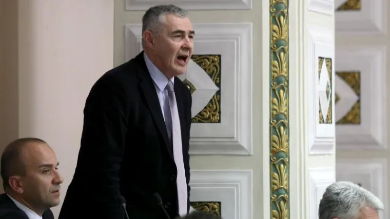 Nije mogao odoljeti: Glasnović se pohvalio svojom 'dugom cijevi'