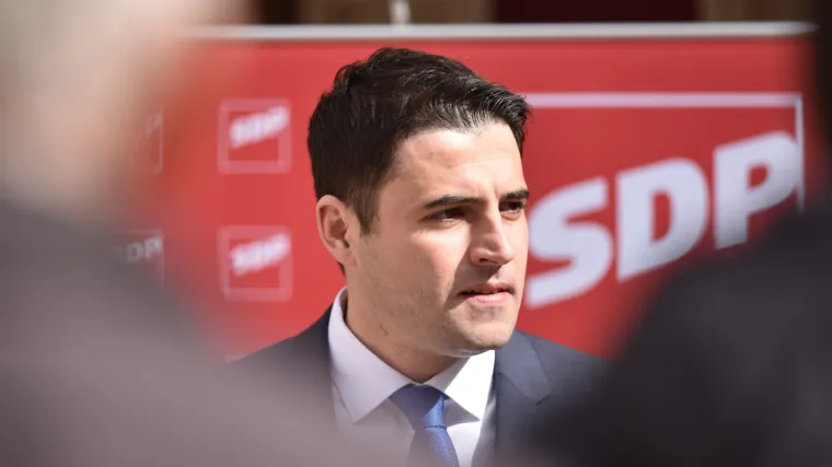 Igre prijestolja u SDP-u: hoće li Davor Bernardić izdržati sve glasnije kritike?