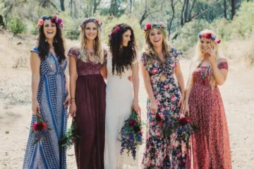 Sve je puno opuštenije: Djeveruše više ne nose identične, već potpuno različite haljine. I jako nam se sviđa taj trend