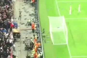 Navijači Ajaxa imaju se zbog čega sramiti