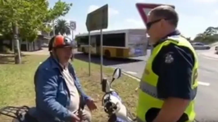 Australski policajac zaustavio Bosanca na motoru, ovaj priredio pravi show za sve gledatelje