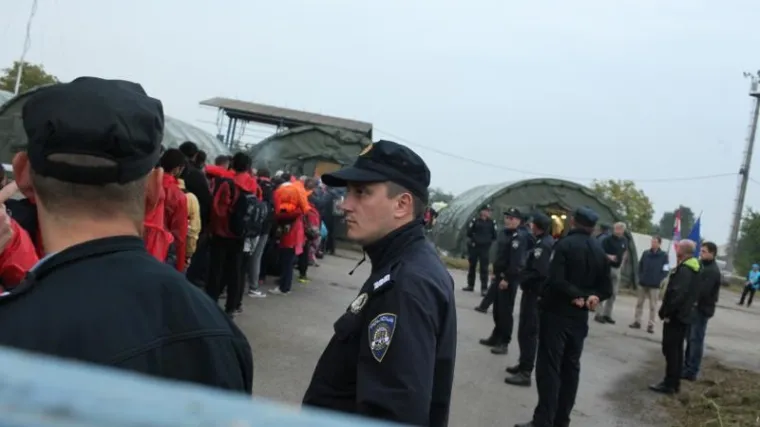 Hrvatska policija: nismo dobili prijave o nezakonitom postupanju prema migrantima