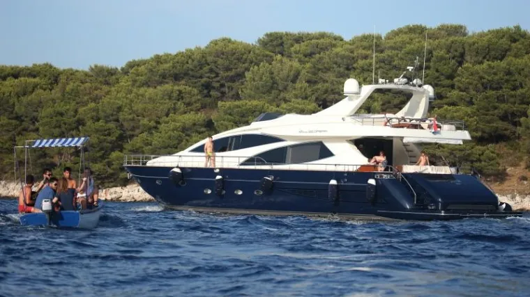 'Umjesto novca nudim dvije kutije dokumenata'