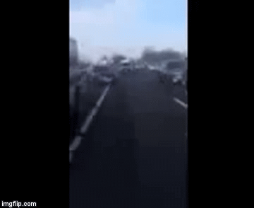 Motorom jurio po autocesti, nije ni vidio da su mu pukle vrećice s 9000 eura