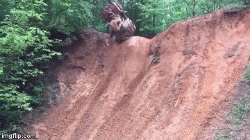 Pregazilo ga vlastito vozilo, može biti sretan &scaron;to je uopće preživio bliski susret s pomahnitalim terencem