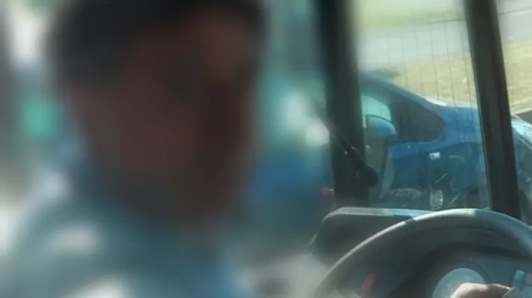 Vozač ZET-a vikao na ženu i dijete: 'Ne može&scaron; kupiti kartu, a može&scaron; imati dijete'