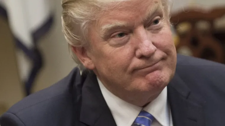 Trumpa napu&scaron;ta voditelj komunikacija, glasnogovornik će rjeđe pred kamere