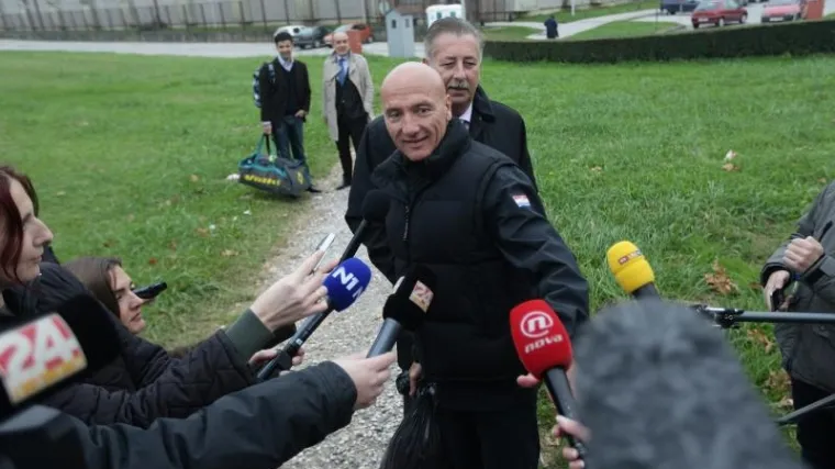 Djelatnici PNUSKOK-a upali u kuću i ured Petra Pripuza: uručeno mu rje&scaron;enje o uhićenju!