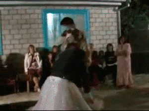 Kad cure ba&scaron; žele pred oltar