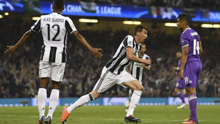 Ovdje je dokaz da je Mandžukić razvalio u prvom poluvremenu Lige prvaka