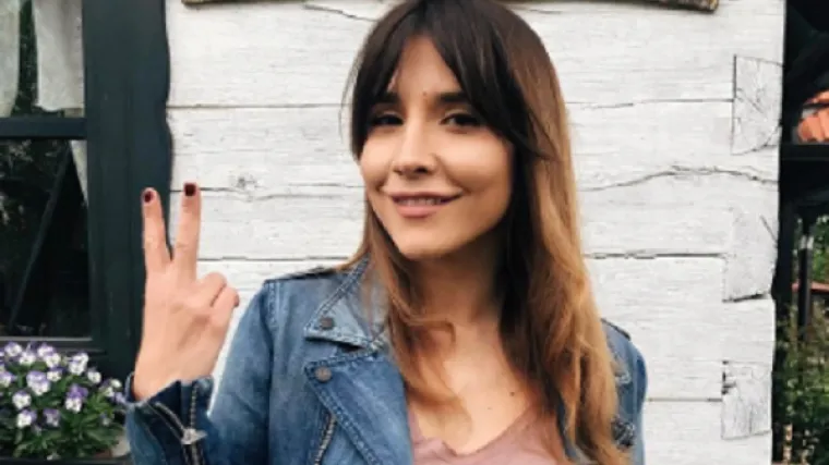 Marijana Batinić pozirala bez &scaron;minke u ultrakratkoj haljini i odu&scaron;evila fanove