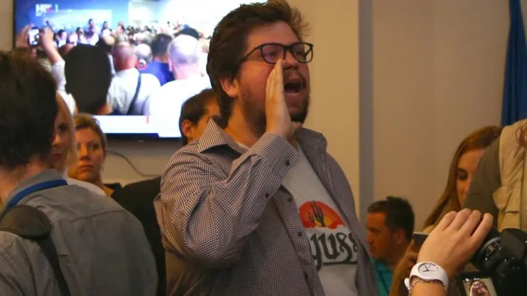 'Lopove! Vrati 18 milijuna kuna! Lopove'