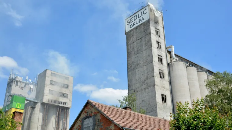 Bjelovar: Snažna eksplozija u silosu, jedan radnik lak&scaron;e ozlijeđen
