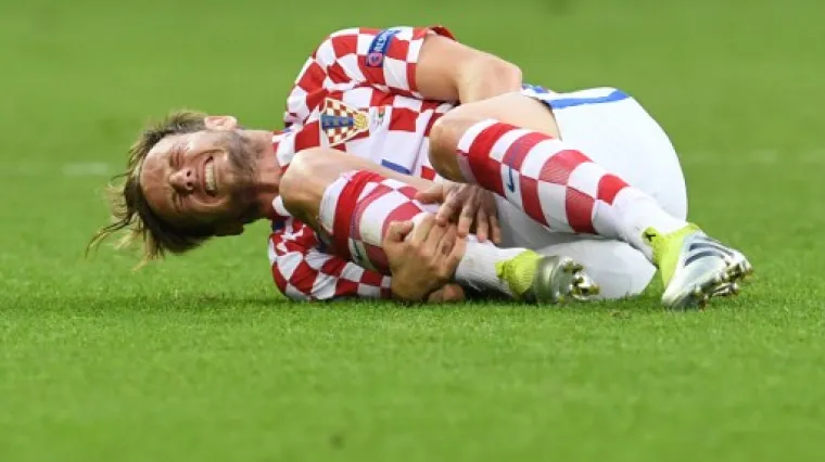 Hrvatska ostala bez Ivana Rakitića uoči te&scaron;kog gostovanja na Islandu