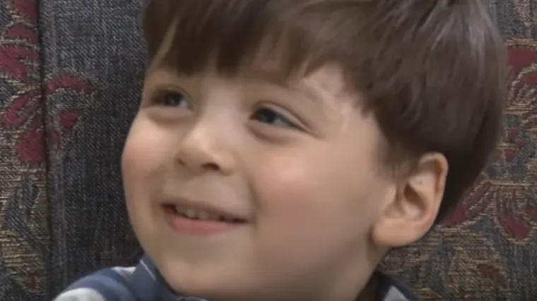 Dječak poznat kao simbol patnje u sirijskom gradu Aleppu: godinu dana poslije zdrav i nasmijan