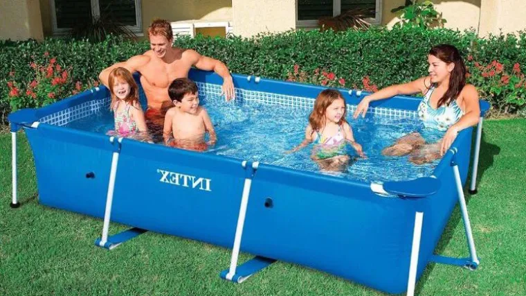 Bizarna cenzura: pogledajte &scaron;to su u Saudijskoj Arabiji napravili ženi na reklami za bazen na napuhavanje