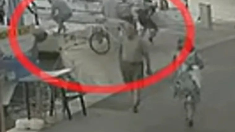 Iscurila i treća snimka napada na bolskoj rivi: video pokazuje kako Mamić pada u more