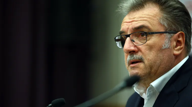 Čačić uoči Islanda: 'Poku&scaron;at ćemo dominirati sa na&scaron;im vrsnim igračima u veznom redu'