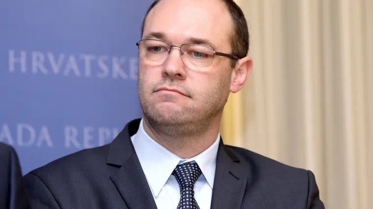 Davor Ivo Stier premijeru podnio ostavku na mjesto ministra vanjskih poslova!