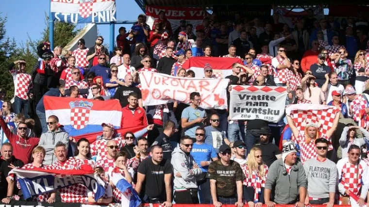 Navijači u Reykjaviku poslali opaku poruku &Scaron;ukeru i dru&scaron;tvu