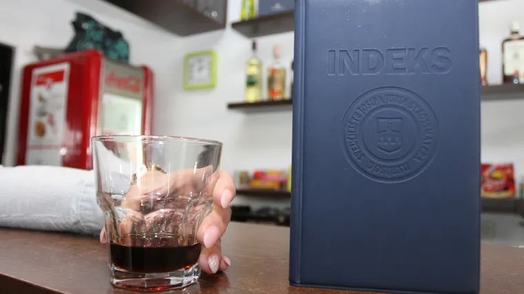 Tko bi rekao da će hrvatske studente za učenje morati motivirati jedan noćni klub?