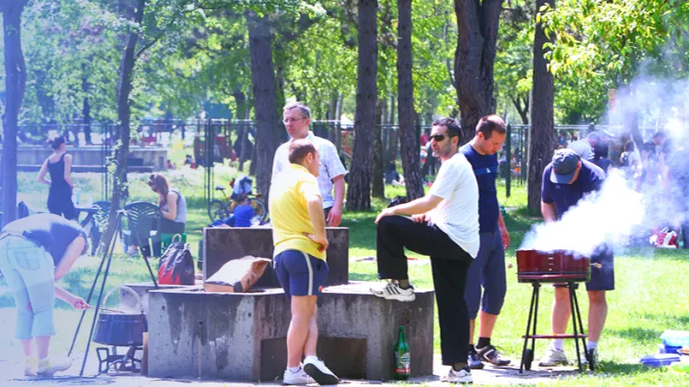 Novi unosan posao: traže se čuvari mjesta za ro&scaron;tiljanje na zagrebačkom Bundeku i Jarunu