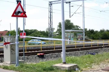 Na pružnom prijelazu lokomotiva udarila biciklista, na mjestu je poginuo