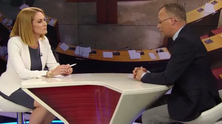 'To je činovničko-tehnokratska vlada njega samog i ostataka HNS-a'