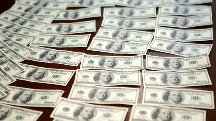 Kakav peh: aparat joj pogrešno pokazao da je osvojila jackpot od 43 milijuna dolara, pa joj ponudio - večeru