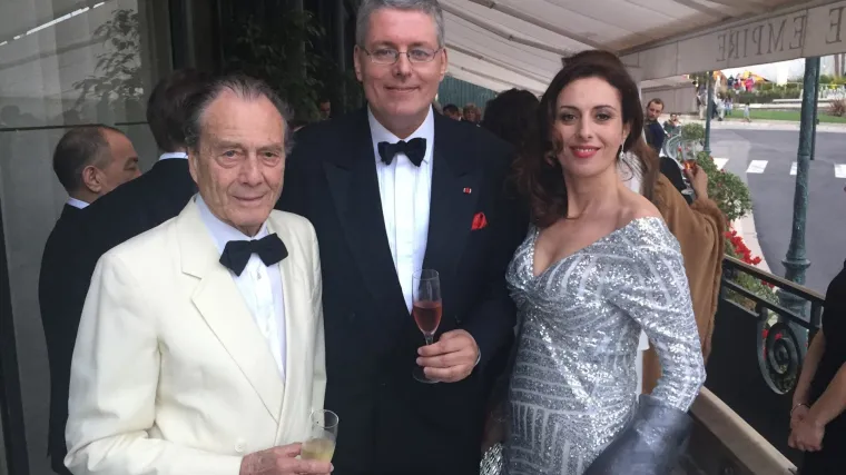 Na trikove samoprozvanog plemića pala i Pam Anderson