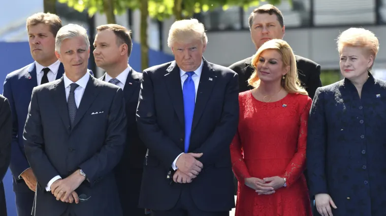 Predsjednica komentirala 'laktarenje' do Trumpa: 'Pa to mi je posao!'