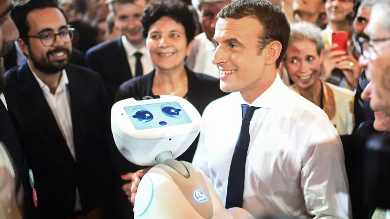 Francuzi počeli izlaziti na drugi krug izbora: Macronovoj stranci predviđaju uvjerljivu pobjedu