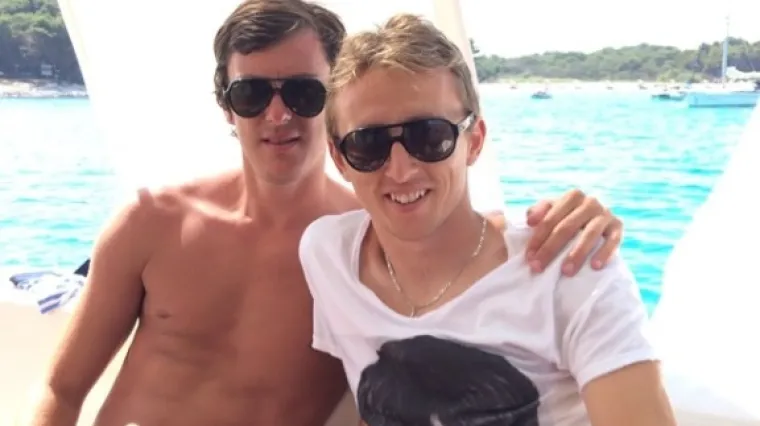 Ne brinite, nije zaboravio gdje je proslava