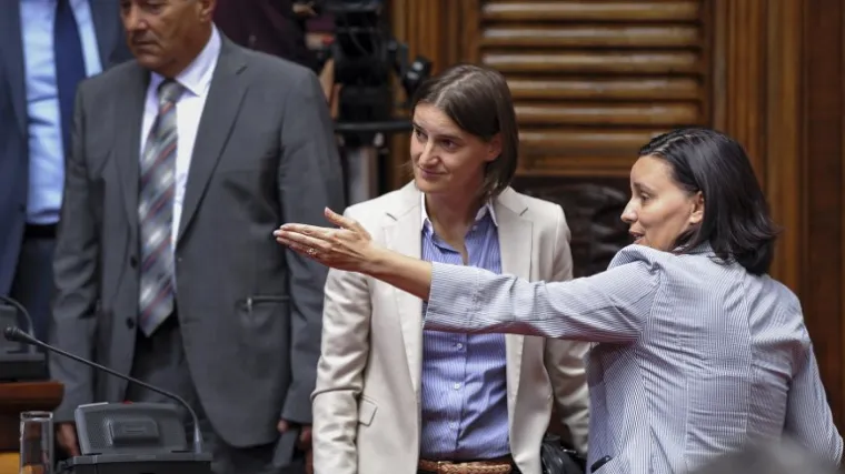 'Ako ne podrži Anu Brnabić, vladajuća kolicija će se raspasti'