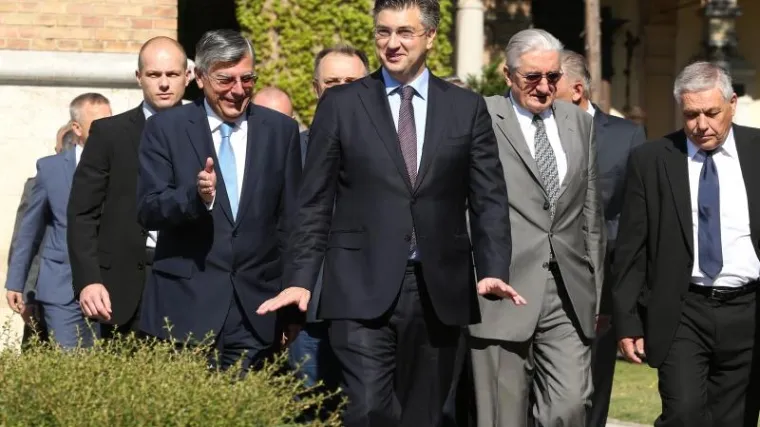 28. obljetnica osnutka HDZ-a: 'Turbulencije koje se događaju su prolazne, HDZ je vječan'