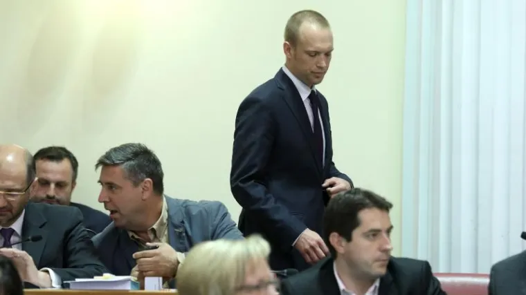 Saucha i HNS-ovci se sastali s premijerom o HOS-ovoj ploči u Jasenovcu