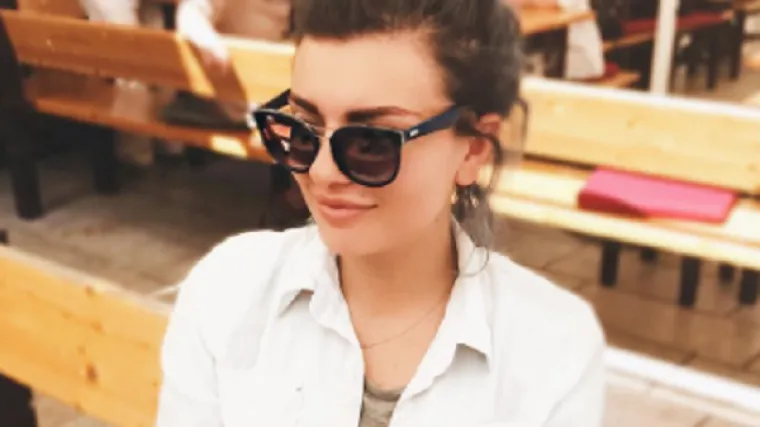 Nakon napisa da je trudna, snimila video u kojem je svima pokazala svoj trbuh