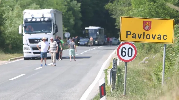 Zbog zadobivenih ozljeda umrla i 64-godišnja suputnica
