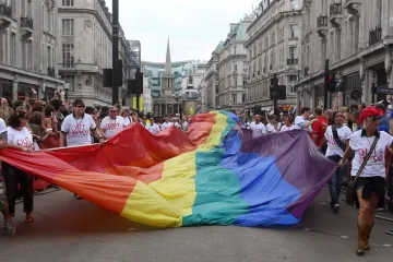 New York zaplesao u bojama Pridea i u znak protivljenja Trumpu