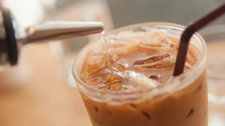 U rashlađenim pićima iz kafića pronađena je zabrinjavajuća razina mikroba