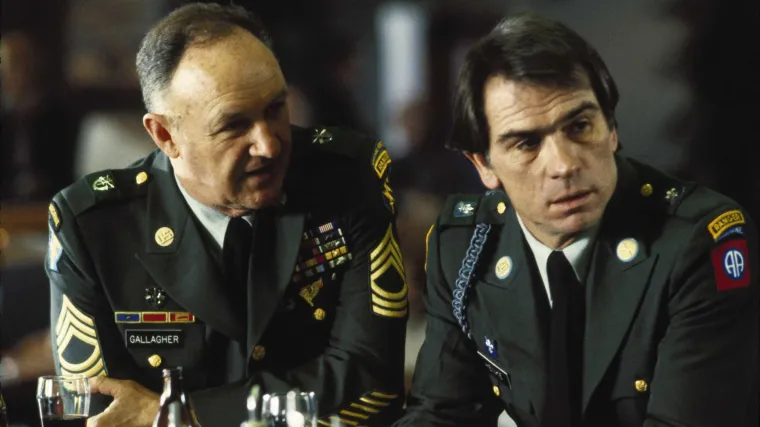 U vrijeme hladnog rata narednik američke vojske nađe se u središtu političke urote (Pošiljka)