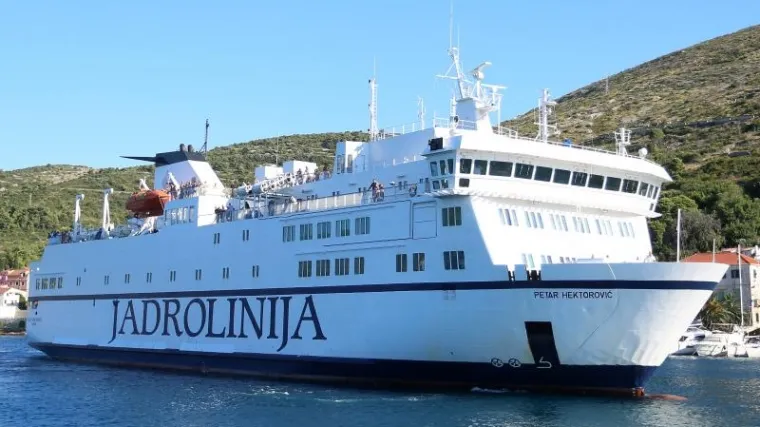 Ispovijest oca čija je kći dobila alergijski napad izazvala rat na dru&scaron;tvenim mrežama