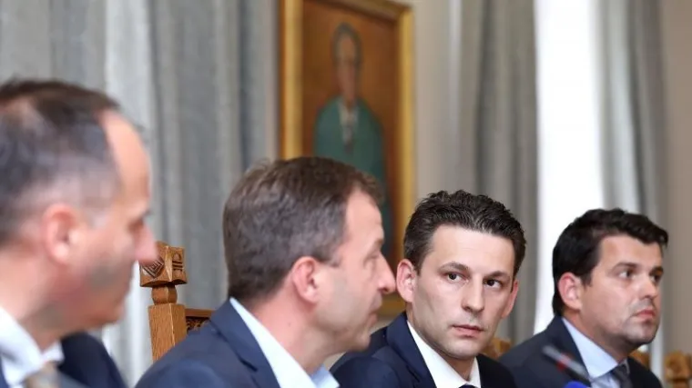 'Ako Vlada nastavi ovako, bolje da ode u privatne ruke'