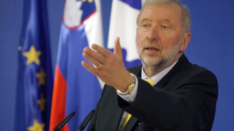 Slovenski politirači nezadovoljni, Juncker pozvao da 'sve rije&scaron;e uz pivo'