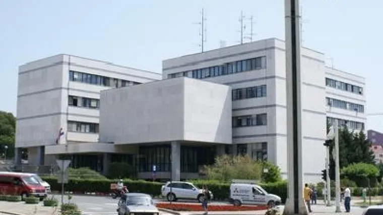 Tragedija u Puli: preminuo mu&scaron;karac koji je spasio sina od utapanja