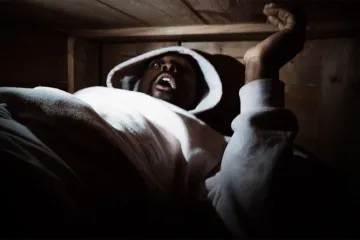 Poznati šaljivdžije organizirali prijenos uživo iz vlastitog groba